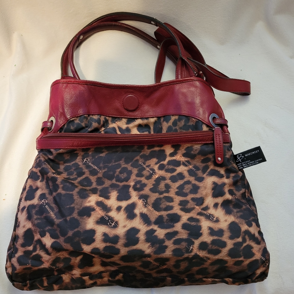 B. Makowsky Deep Red Pebbled Leather Bag EUC Silver Hardware - Picture 7 of 16